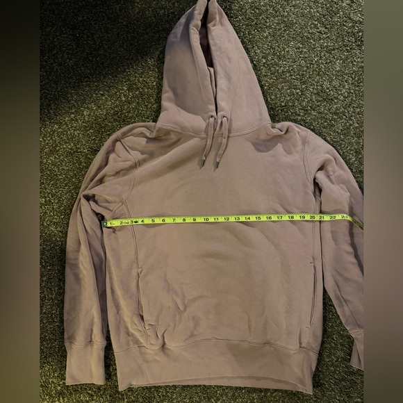 Uniqlo Men's Mauve Hoodie Sweater - Picture 2 of 4